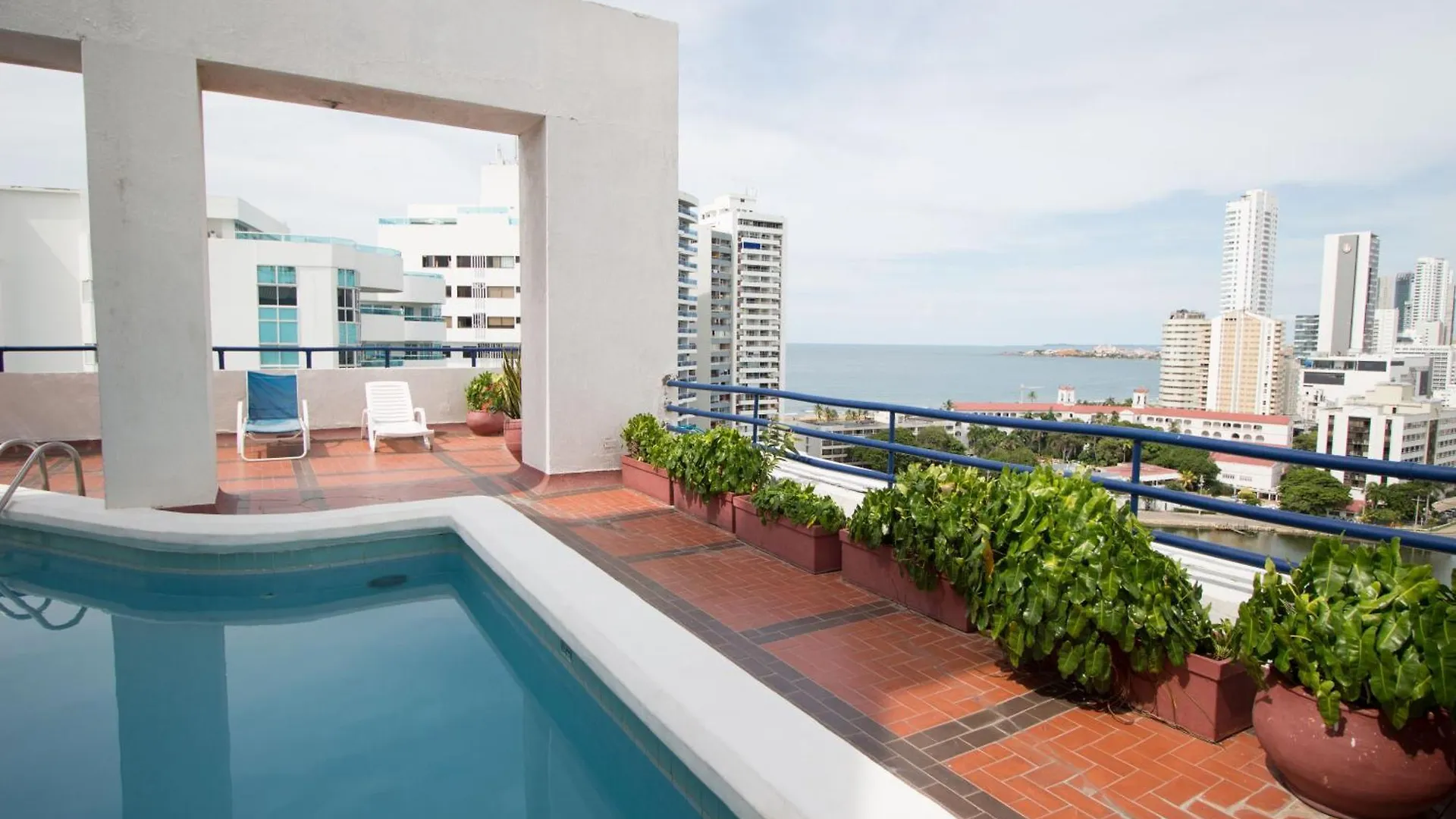 Tropical Beach - Livin Colombia Cartagena Apartment