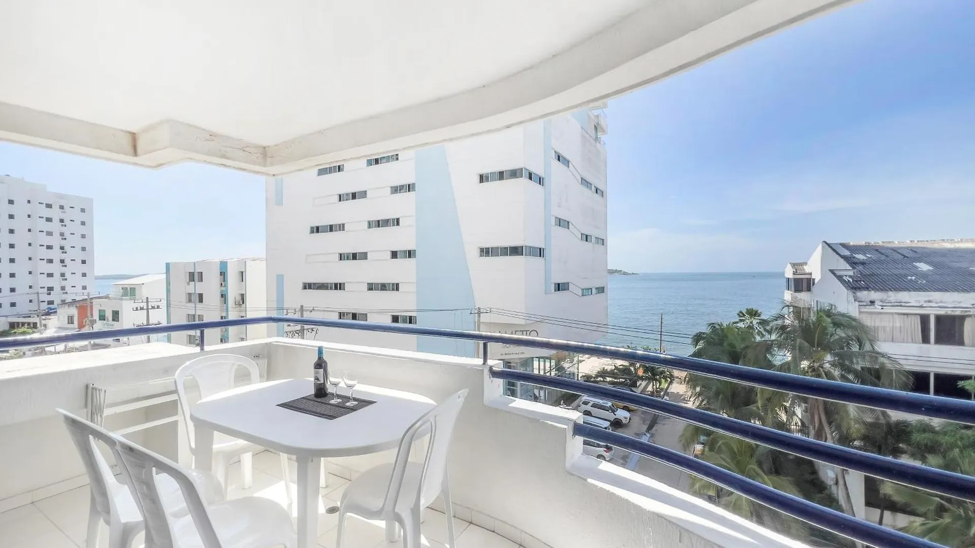 Tropical Beach - Livin Colombia Cartagena Apartment